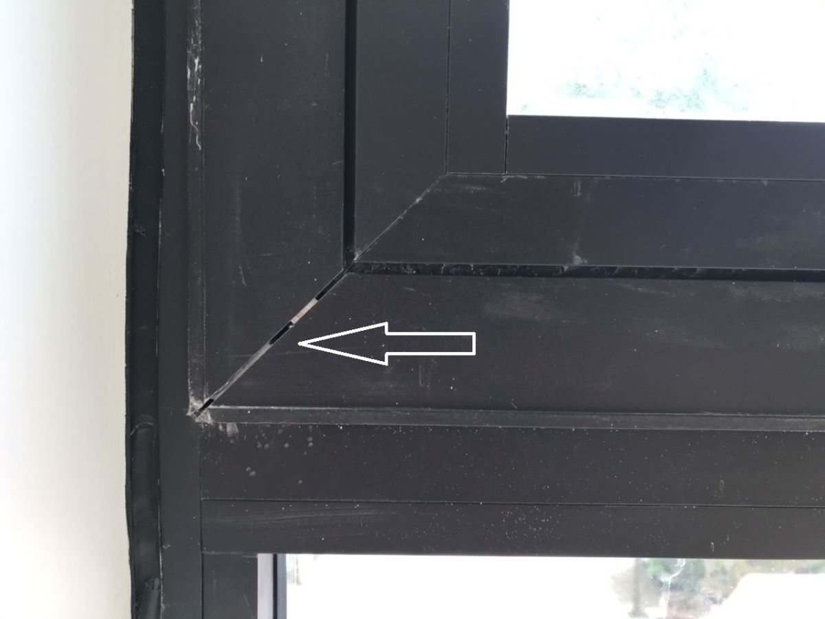 Mẫu cửa nhôm Xingfa giá rẻ chất lượng kém của các đơn vị tư nhân cá thể Mẫu cửa nhôm Xingfa giá rẻ chất lượng kém của các đơn vị tư nhân cá thể