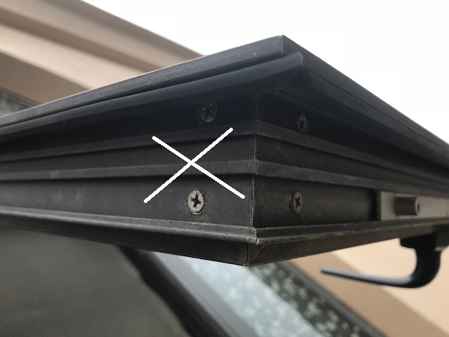 Hình ảnh cửa nhôm Xingfa giá rẻ chất lượng kém của các đơn vị tư nhân cá thể hiện nay Hình ảnh cửa nhôm Xingfa giá rẻ chất lượng kém của các đơn vị tư nhân cá thể hiện nay