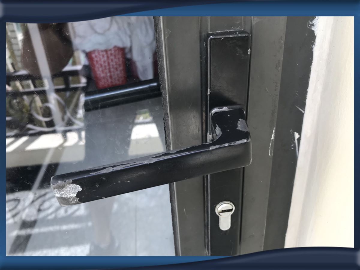 Cửa nhôm kính Xingfa chính hãng có chất lượng tốt và báo giá cao hơn so với cửa nhôm Xingfa hàng nhái Cửa nhôm kính Xingfa chính hãng có chất lượng tốt và báo giá cao hơn so với cửa nhôm Xingfa hàng nhái