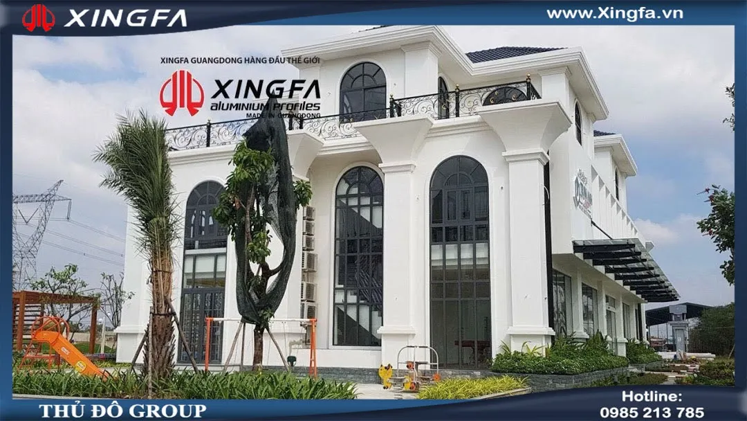 Cửa nhôm Xingfa kính hộp nan trang trí